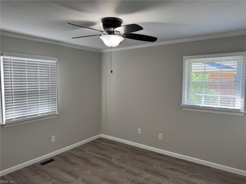 Photo 11 of 32 residential for sale in Newport News virginia
