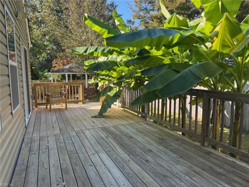 Photo 12 of 32 residential for sale in Newport News virginia