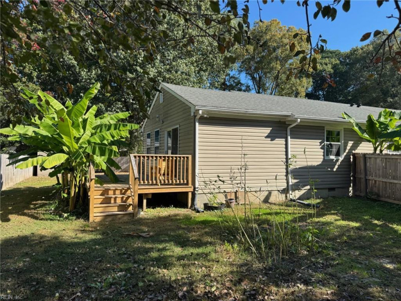 Photo 14 of 32 residential for sale in Newport News virginia