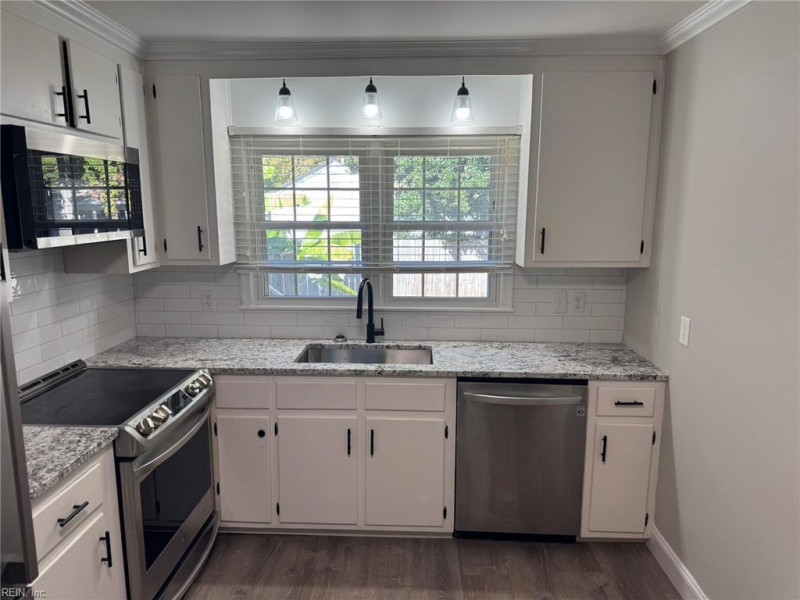Photo 17 of 32 residential for sale in Newport News virginia