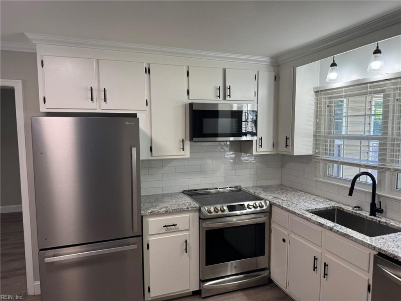 Photo 18 of 32 residential for sale in Newport News virginia
