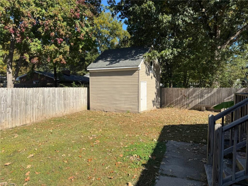 Photo 7 of 32 residential for sale in Newport News virginia