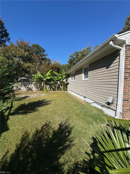 Photo 8 of 32 residential for sale in Newport News virginia