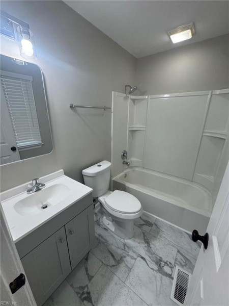 Photo 9 of 32 residential for sale in Newport News virginia
